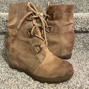 SOREL WOMEN'S JOAN OF ARCTIC™ WEDGE BOOTIE